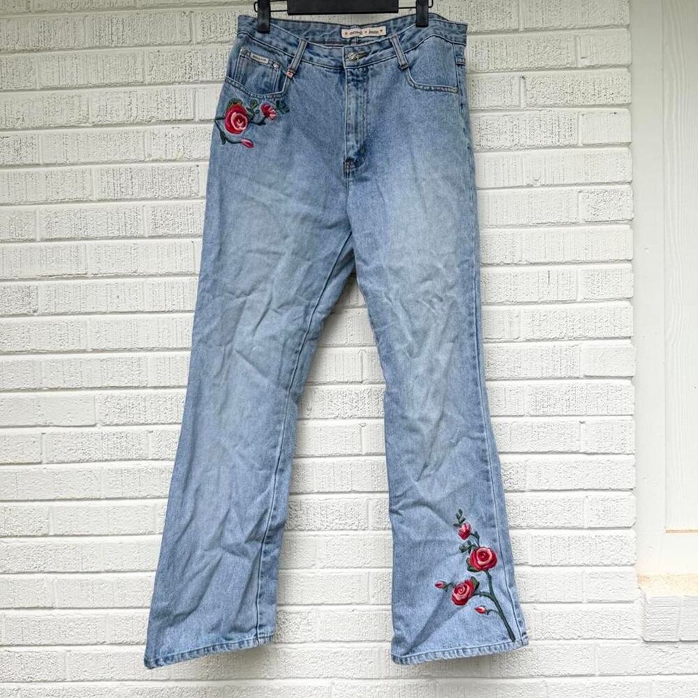 Vintage Y2K/90’s Zana Di Jeans Embroidered Rose Light Wash Jeans